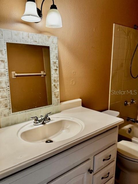 Building Photo - 3073 Pine Tree Ave