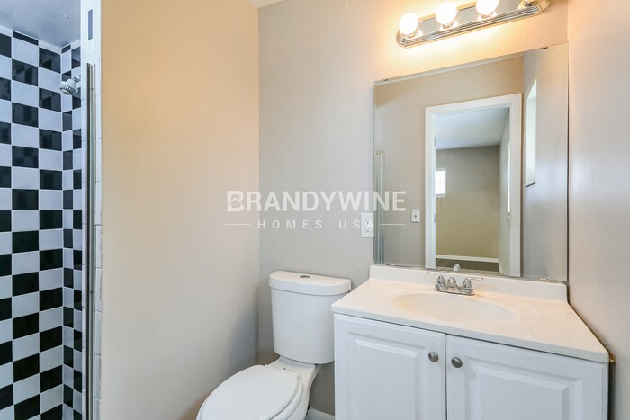 Building Photo - 1830 Hinckley Rd