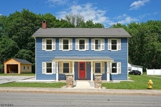 Building Photo - 619 S Main St