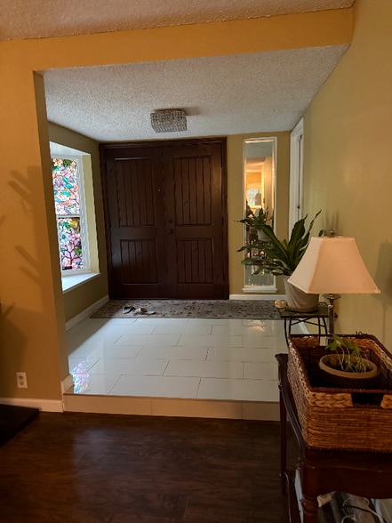 Building Photo - 8445 Palmaire Way