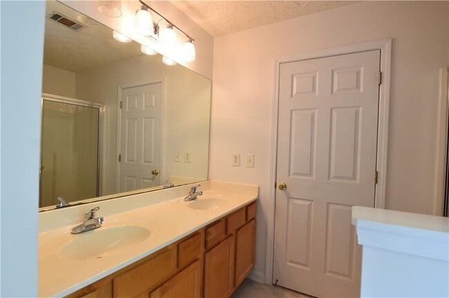 Building Photo - 3347 Baymount Way