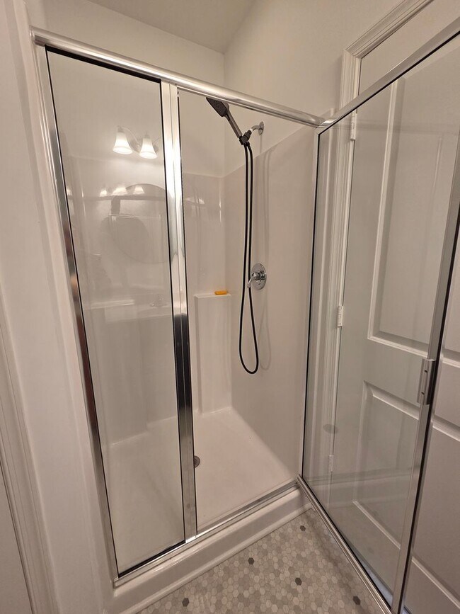 Building Photo - WOODLANDS AT WESTERN BRANCH