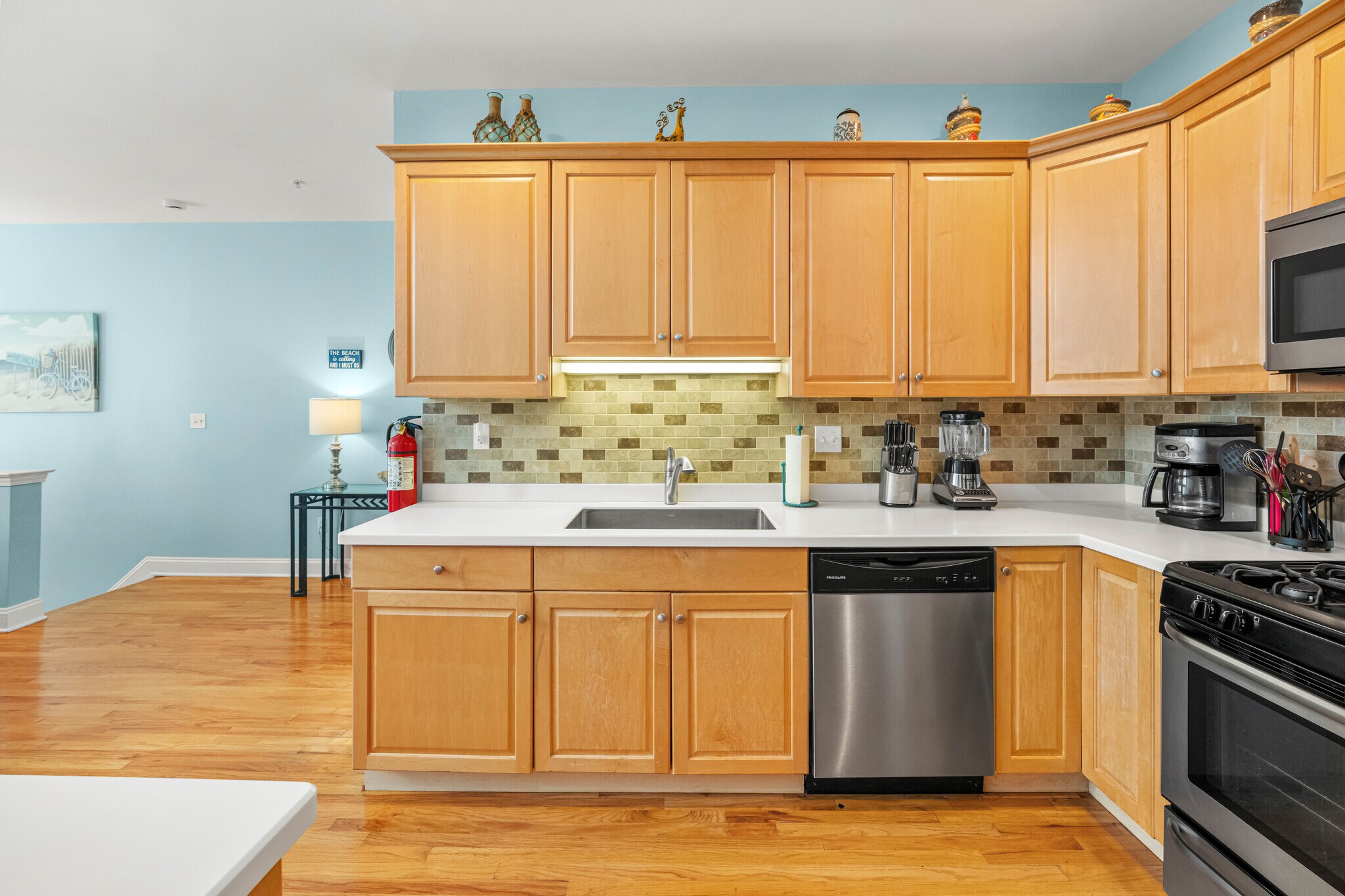 Kitchen - 15 Sumner Ave