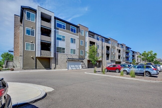 Building Photo - $2,150- 2 Bed, 2 Bath Condo in Littleton w...