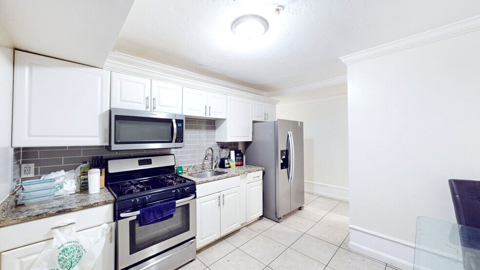 Building Photo - 712 Shawmut Ave