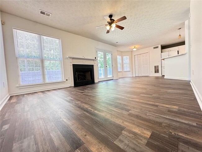 Building Photo - 3945 Brushy Creek Way