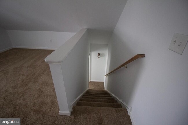 Building Photo - 234 E Linden St