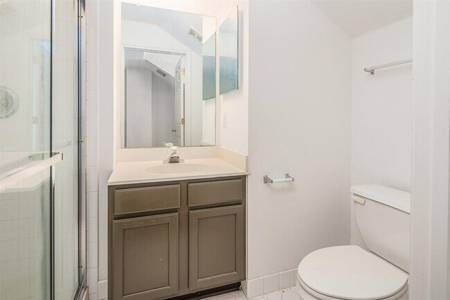 Building Photo - 454 Albany Ct