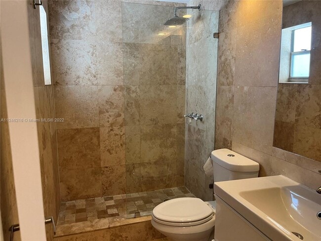 Building Photo - 1610 Lenox Ave