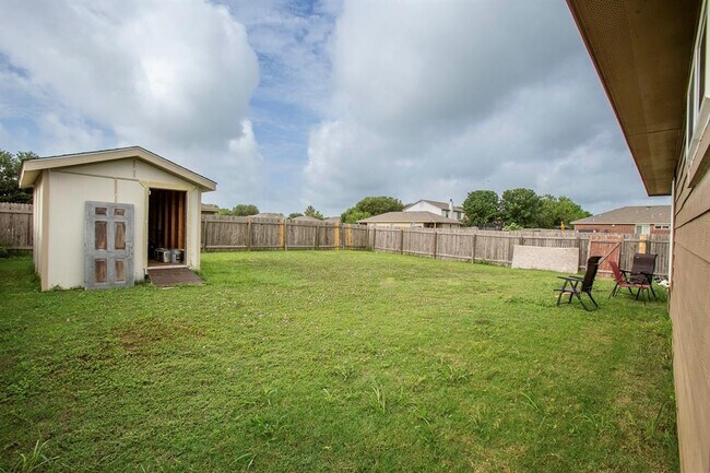 Building Photo - 1524 Wedgewood Cv