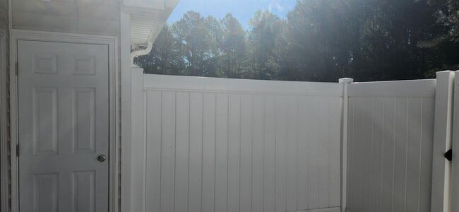 Building Photo - 2913 Lee Ct
