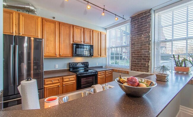 Building Photo - Knoxville 37917 - 1 bedroom 1 bath condo -...