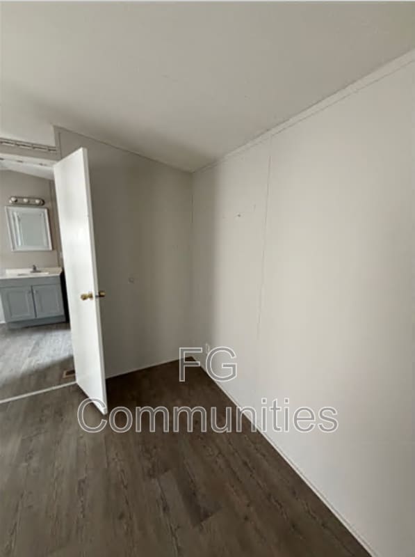 Building Photo - 1754 Zion Rd