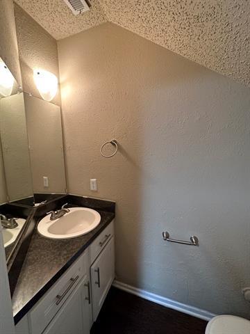 Building Photo - 9696 Walnut St