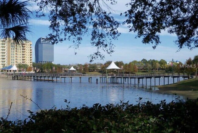 Building Photo - Waterside@ Cranes Roost - Includes most ut...