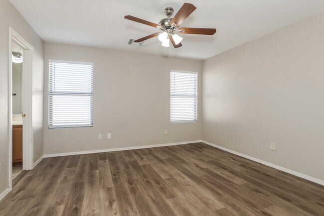 Building Photo - 11240 E Sunland Ave