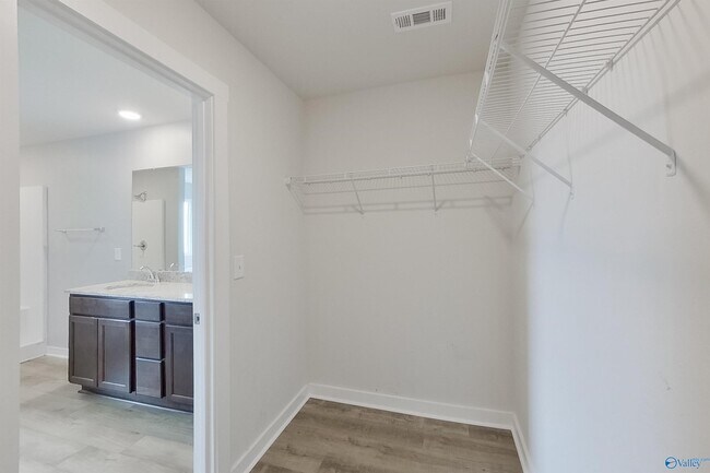 Building Photo - 6405 Upchurch Dr