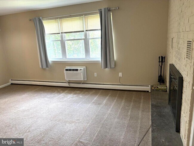 Building Photo - 333 Lacey Ave