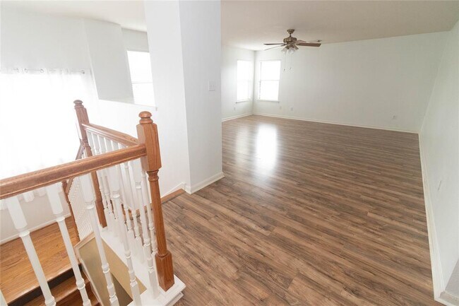 Building Photo - 21534 Pointed Oak Ln
