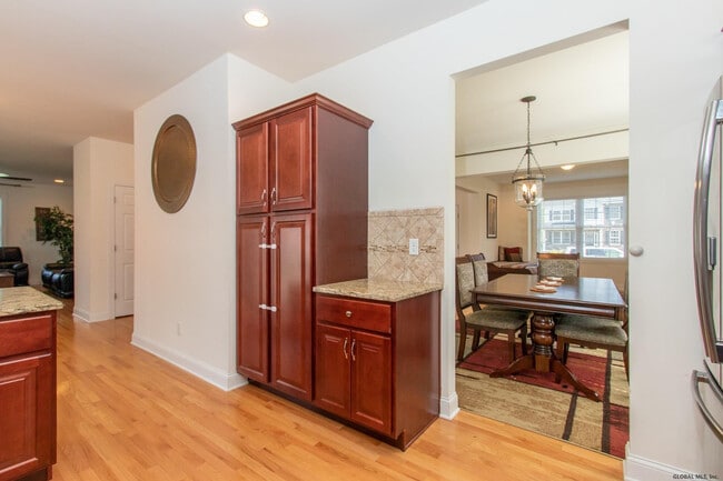 Building Photo - 106 Balsam Way