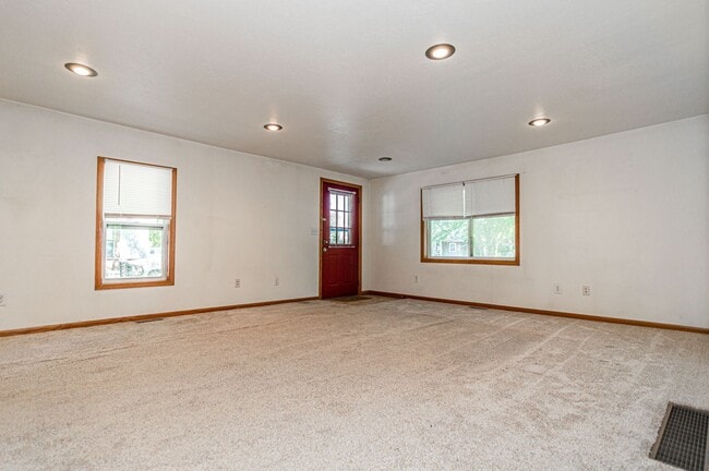 Building Photo - Please View 3D Virtual Walk-Through Before...