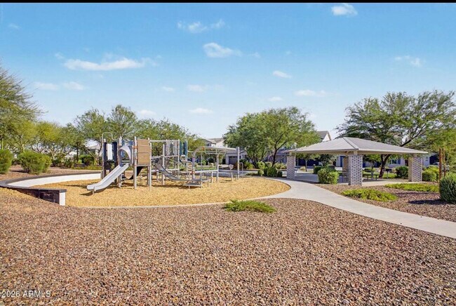 Building Photo - 5016 E Gallop Wy