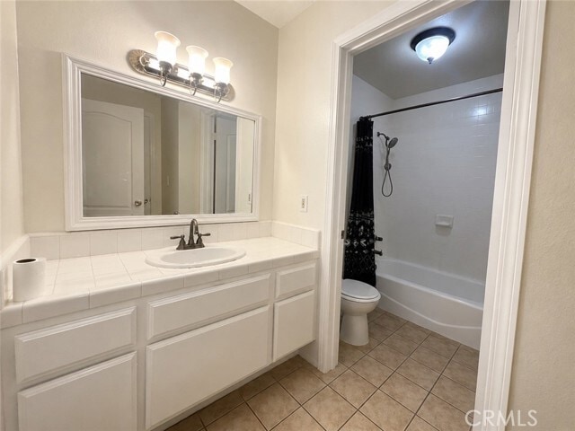 Building Photo - 3863 Cazador St