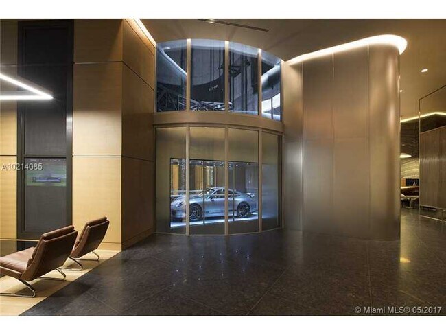 Building Photo - 18555 Collins Ave