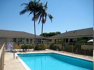 Pool - Val Mesa Apartments