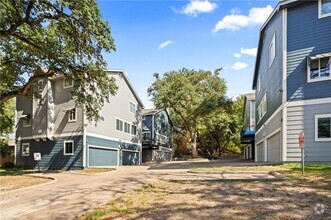Building Photo - 6bed/3bath with garage in North Campus
