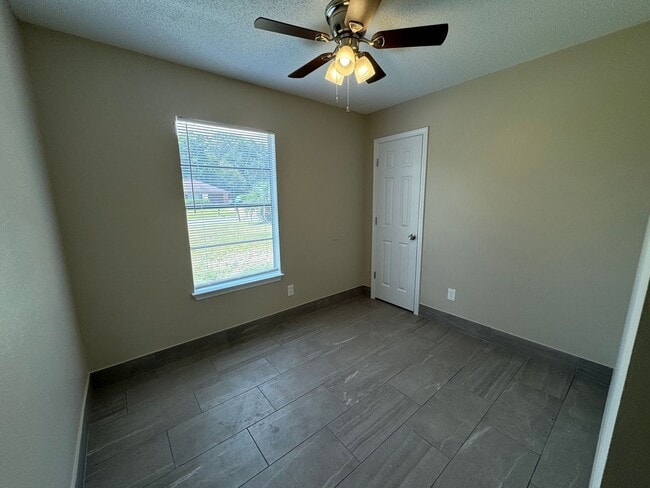Building Photo - 7823 Coronet Ln