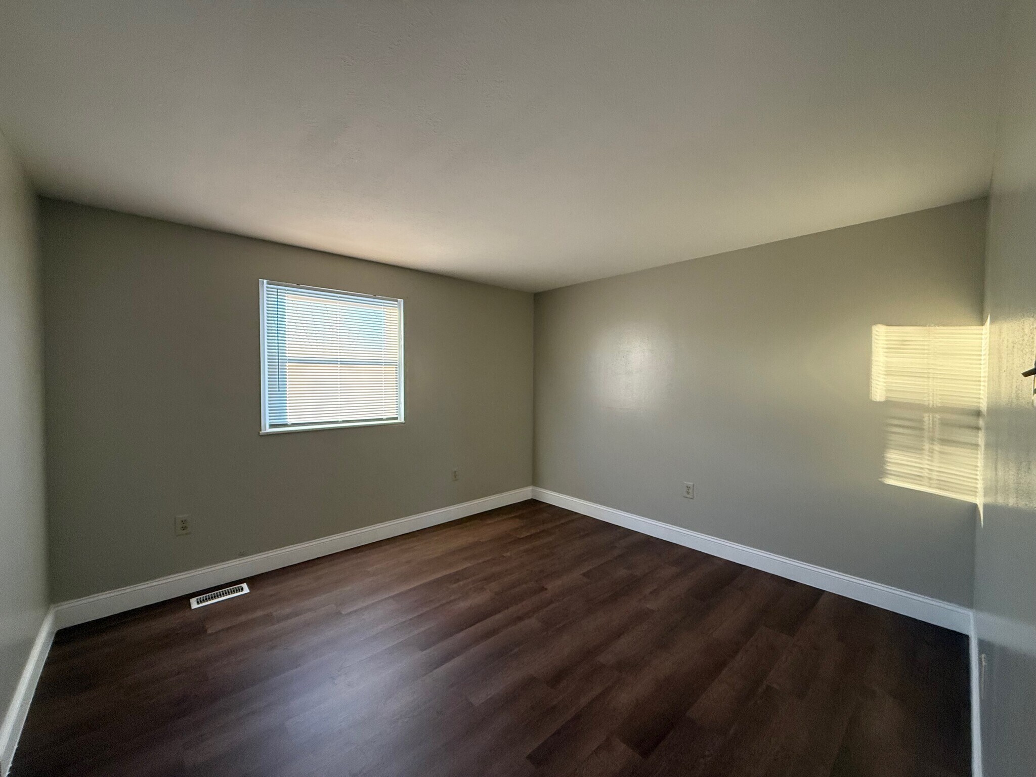 Building Photo - 239 Euclid Ave