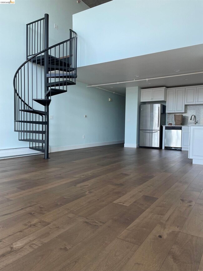 Building Photo - 311 Oak St