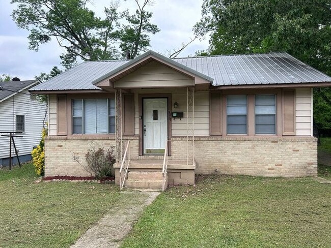 Primary Photo - 3611 Georgia Ave