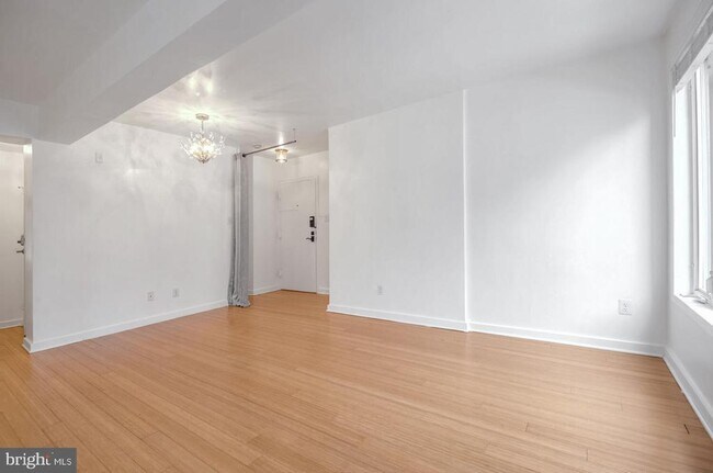 Building Photo - 2639 15th St NW