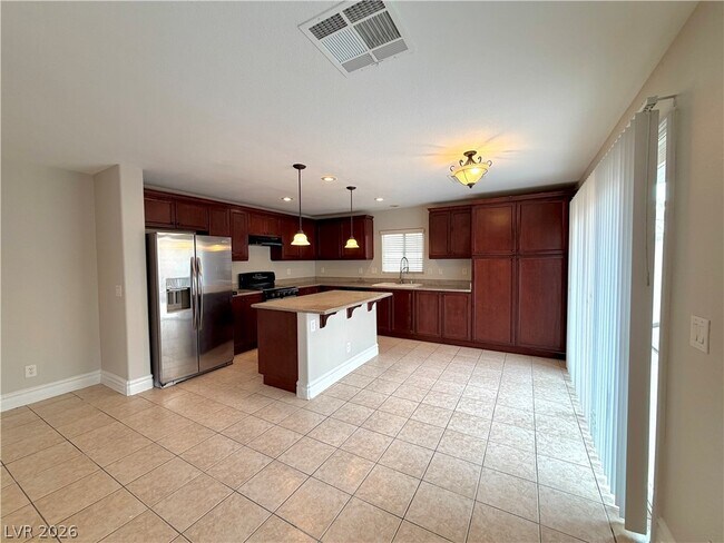 Building Photo - 299 Dogleg Dr