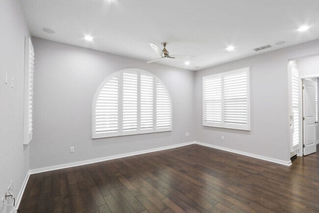 Building Photo - For Lease – 4 Bed / 3 Bath Townhome with 2-Car Garage