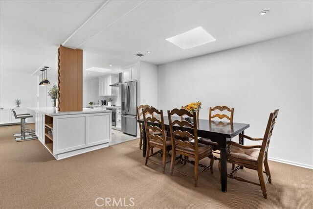 Building Photo - 5050 Coldwater Canyon Ave