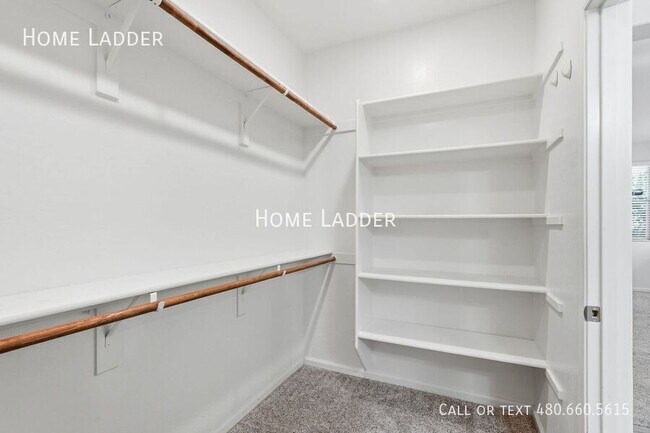 Building Photo - 3234 E Dogwood Pl