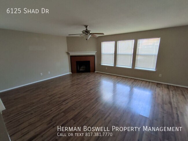 Building Photo - 6125 Shad Dr