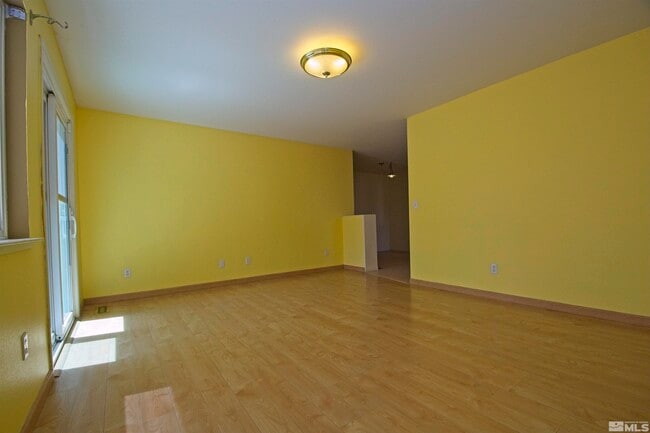 Building Photo - 3035 Bandera Ave