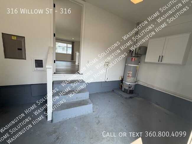 Building Photo - 316 Willow St