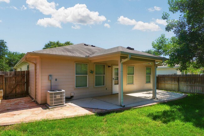 Building Photo - Cozy Home in Cibolo Valley Ranch Now Available - Realtor Commission: $500