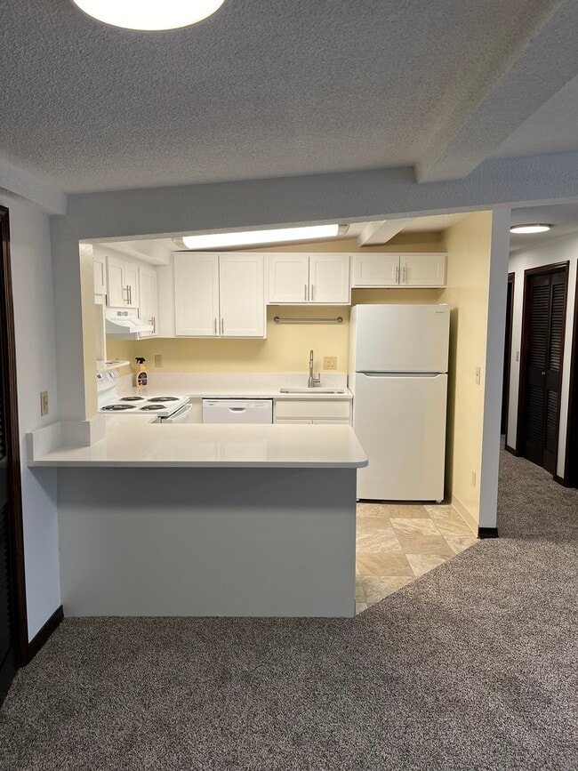 Building Photo - 317 Fairmount Ave