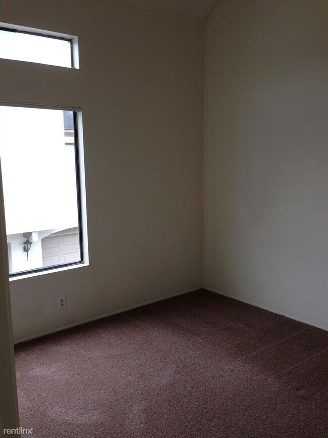 Building Photo - 1526 Granite Hills Dr