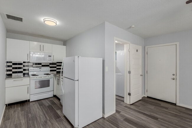 Building Photo - Villas on 4th Tempe