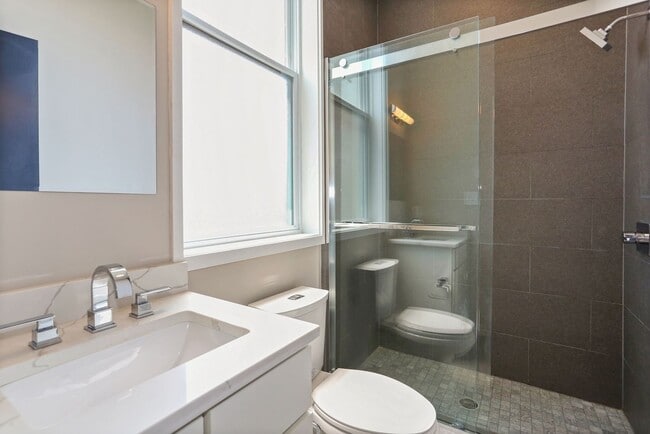 Building Photo - Available Now! Recent build! Professionally Managed// 2 bedroom 2 bathroom Luxury Condo// Petworth!