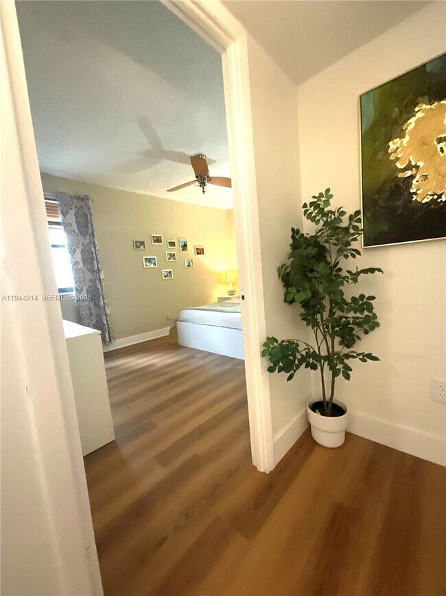 Building Photo - 1390 Ocean Dr