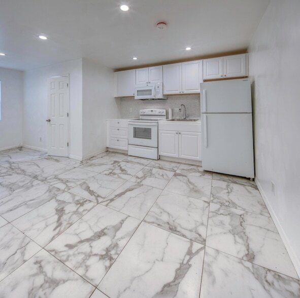 Building Photo - 519 S M St