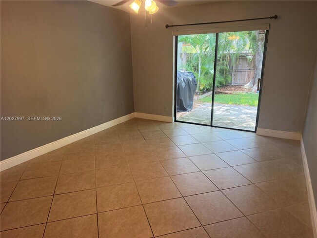 Building Photo - 7105 SW 127th Ct